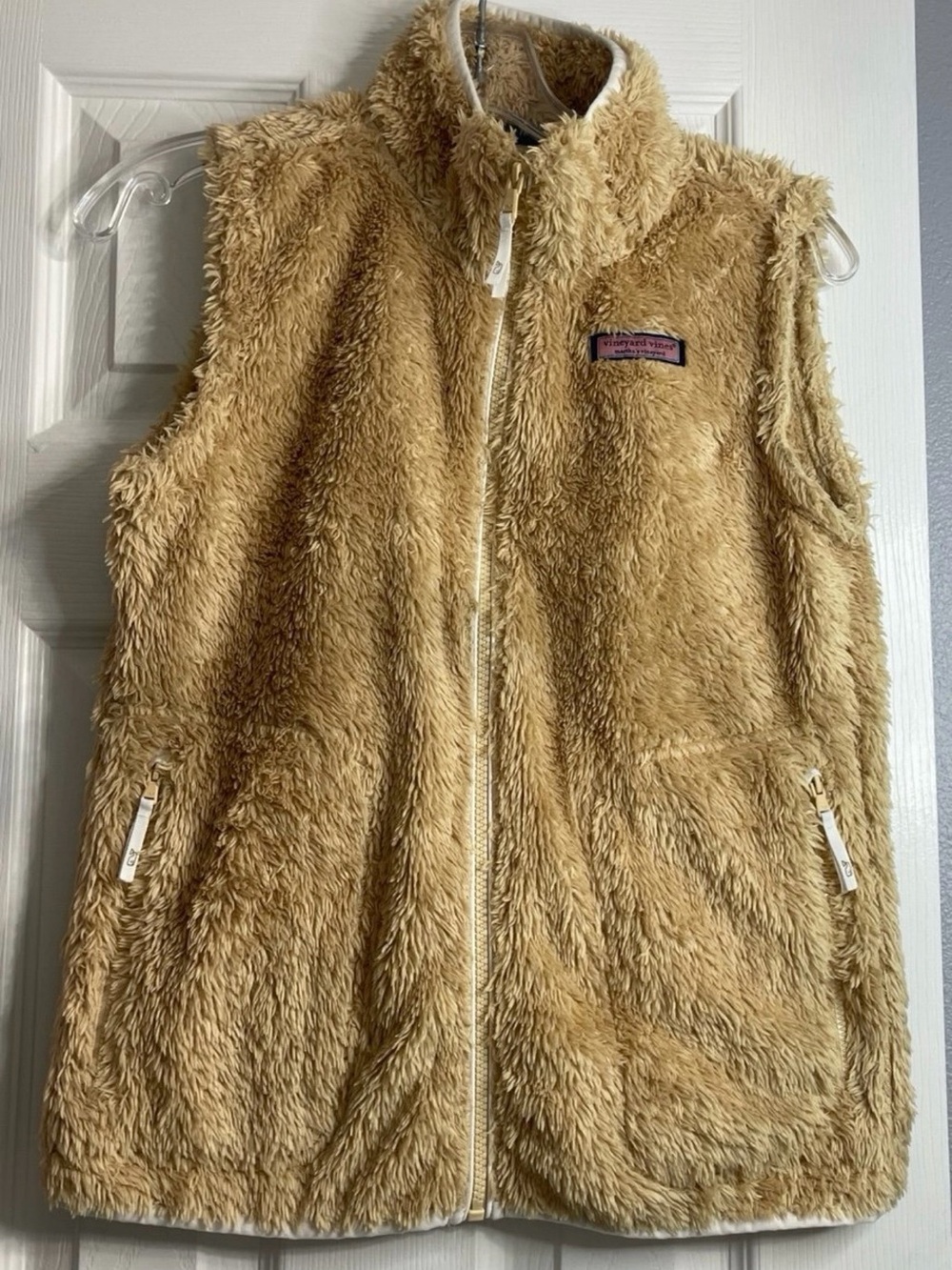 Vineyard Vines furry tan vest girls size 16
